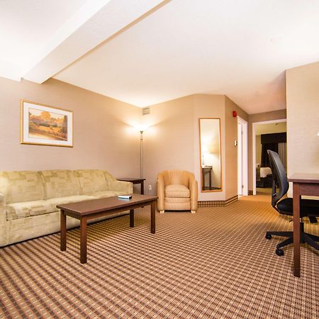 Best Western Plus Ottawa Kanata Hotel And Conference Centre Esterno foto