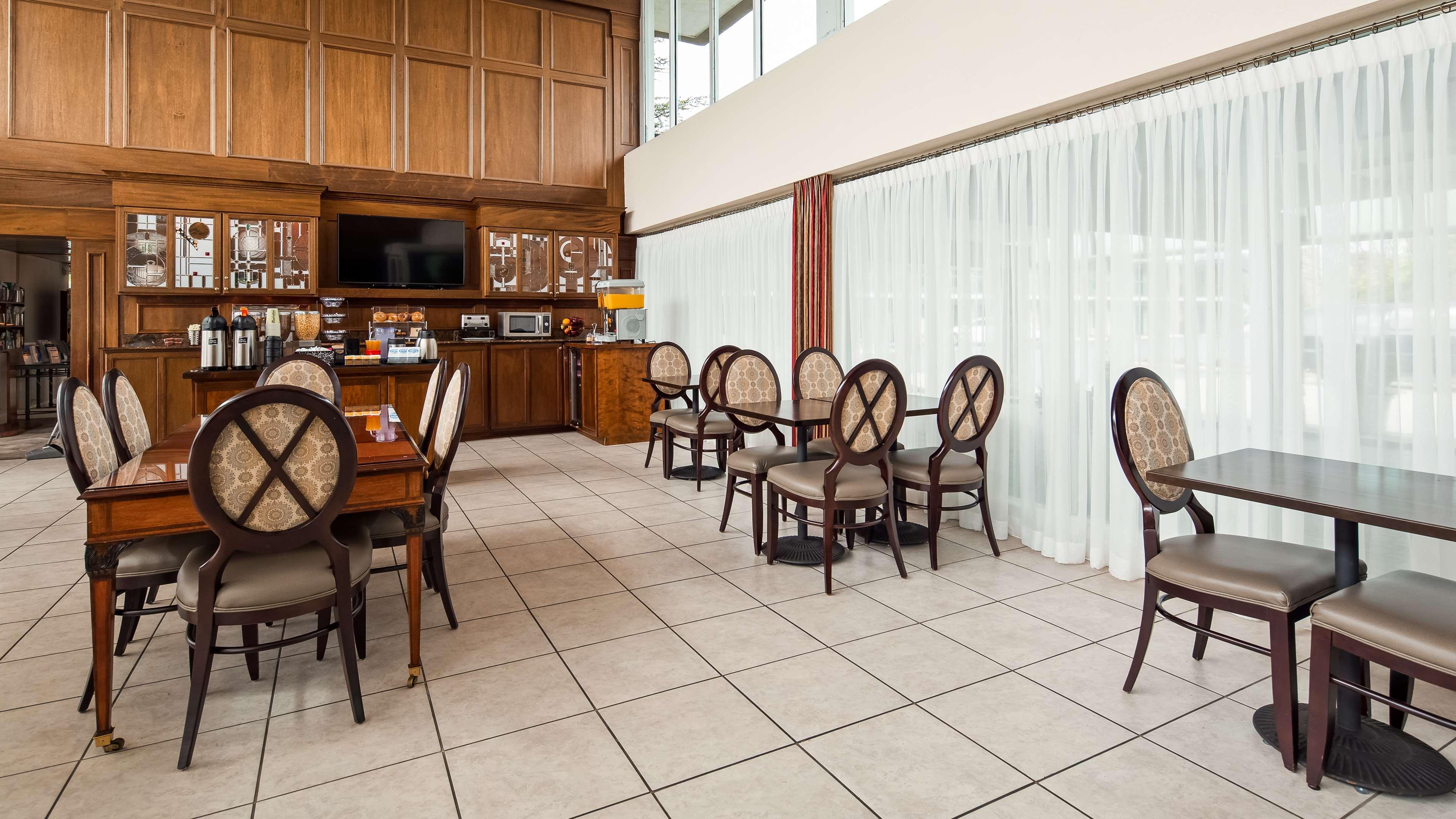 Best Western Plus Ottawa Kanata Hotel And Conference Centre Esterno foto