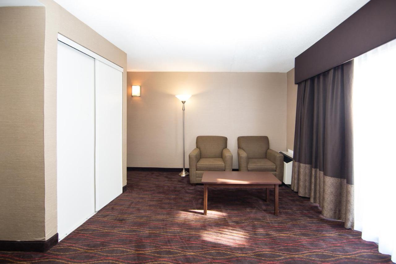 Best Western Plus Ottawa Kanata Hotel And Conference Centre Esterno foto
